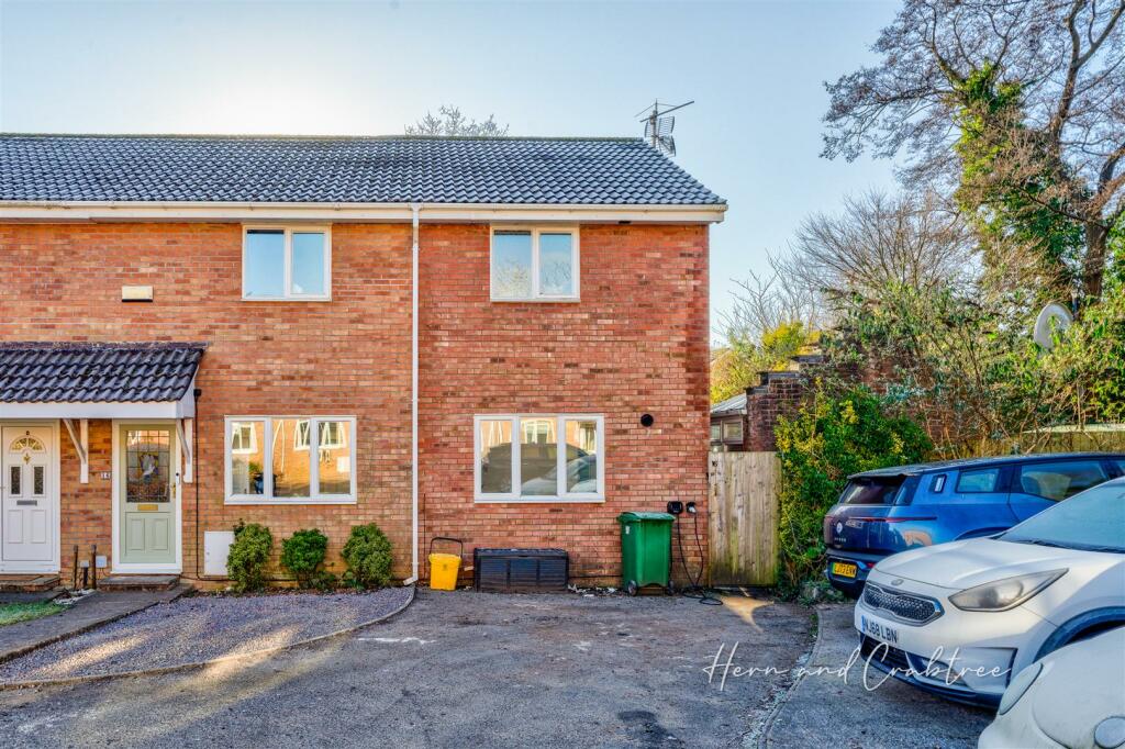 Kennington Close, Thornhill, HernCrabtree (19).jpg