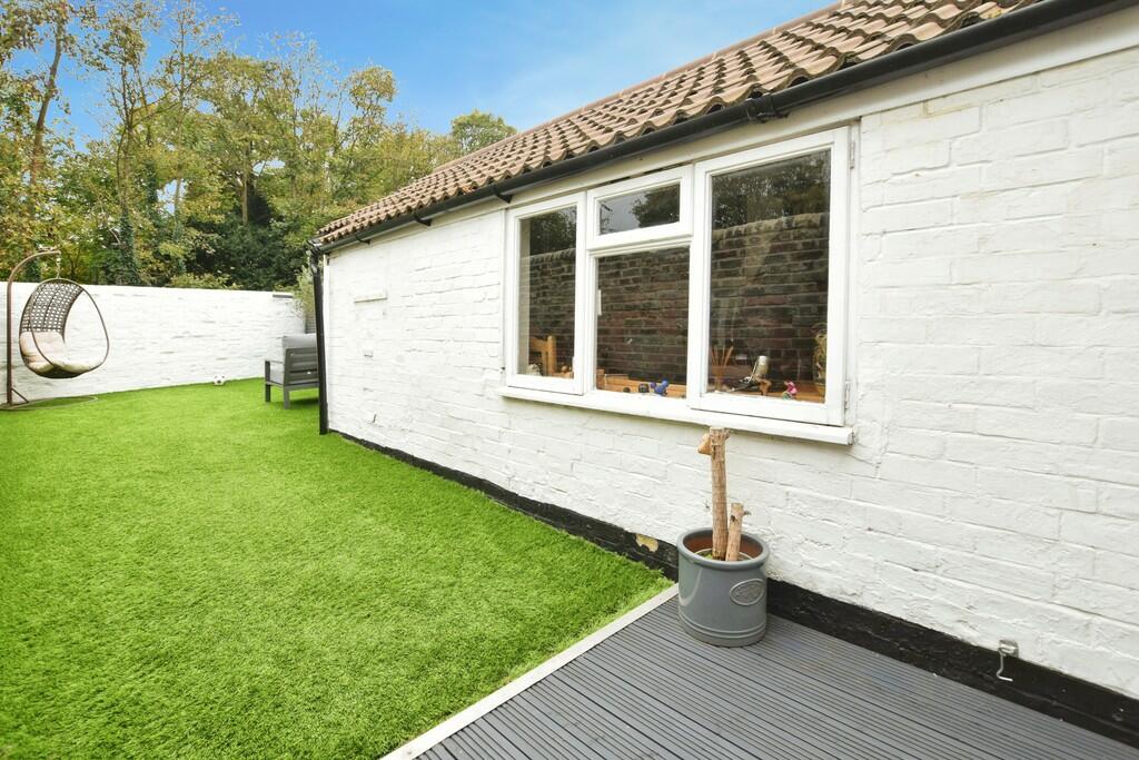 1612429_202411061...