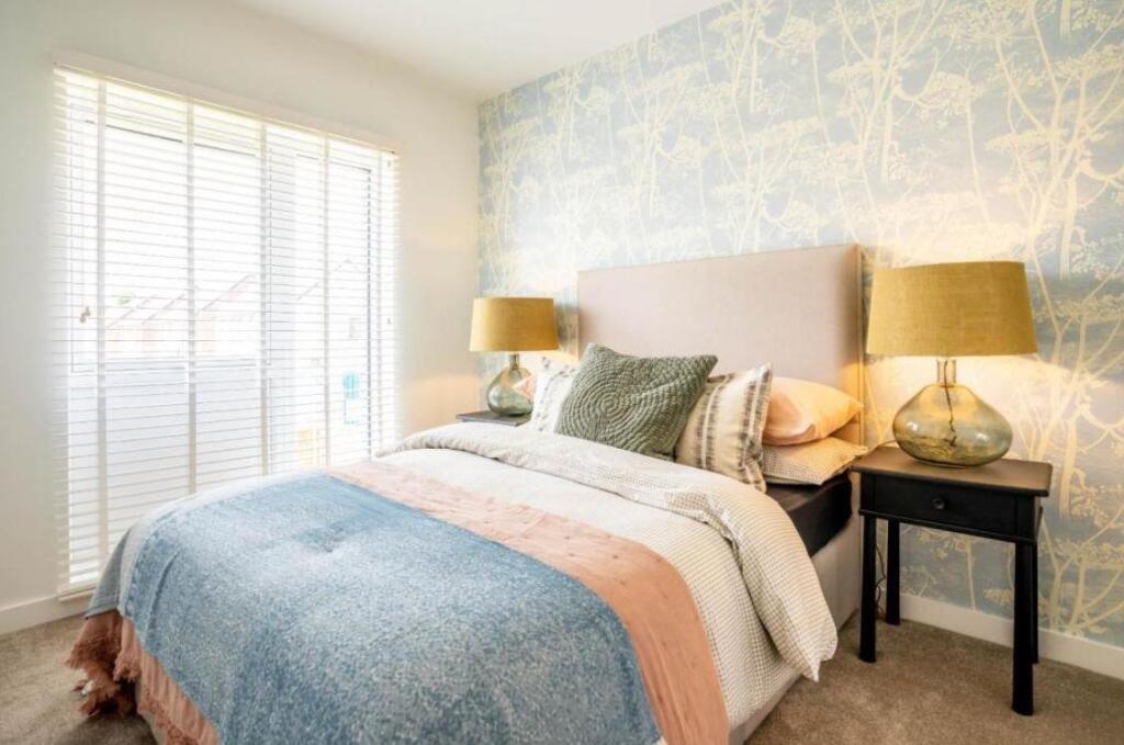 bed 2.JPG