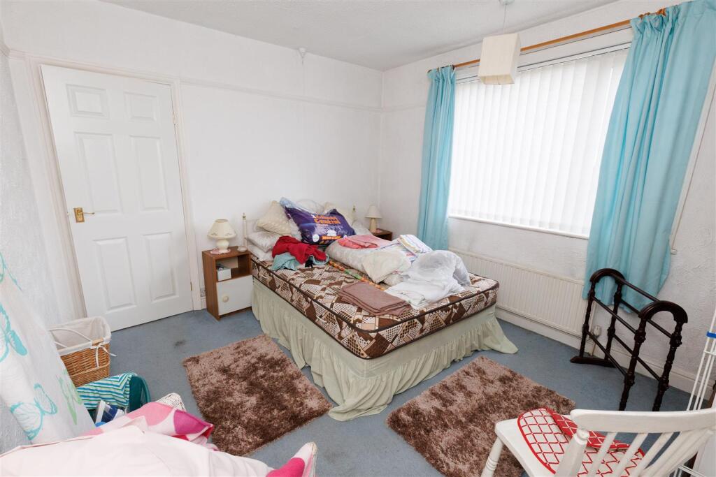 BEDROOM 2 DOUBLE FRONT
