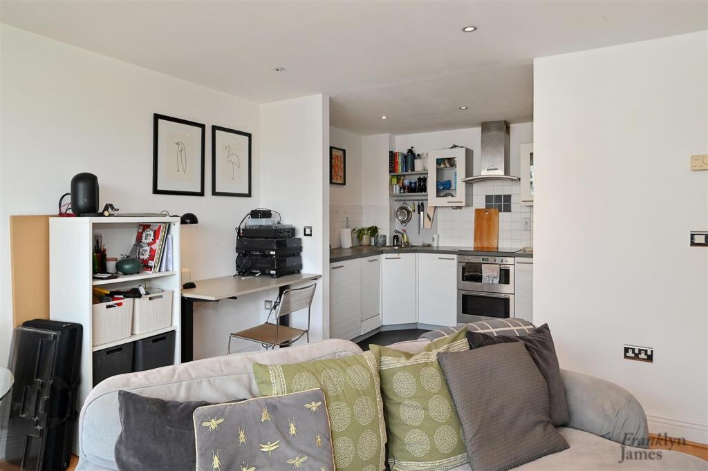 Wards-Wharf-Approach (8).JPG