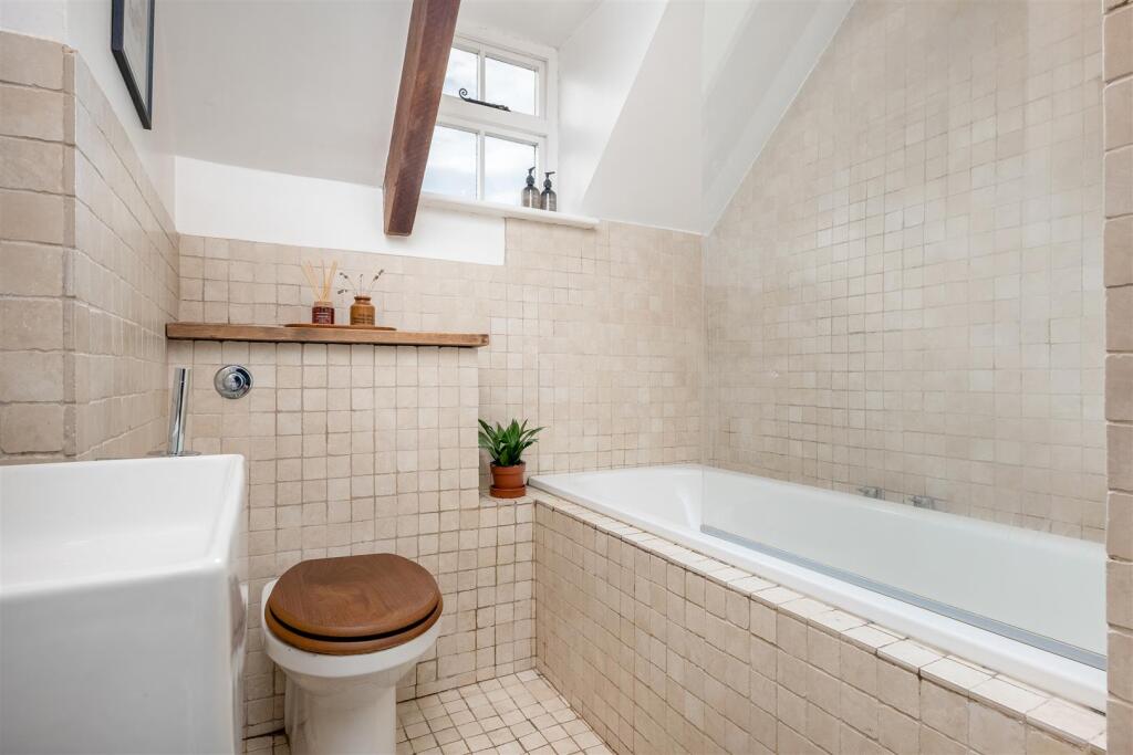 Milton Cottage 1996-17.jpg