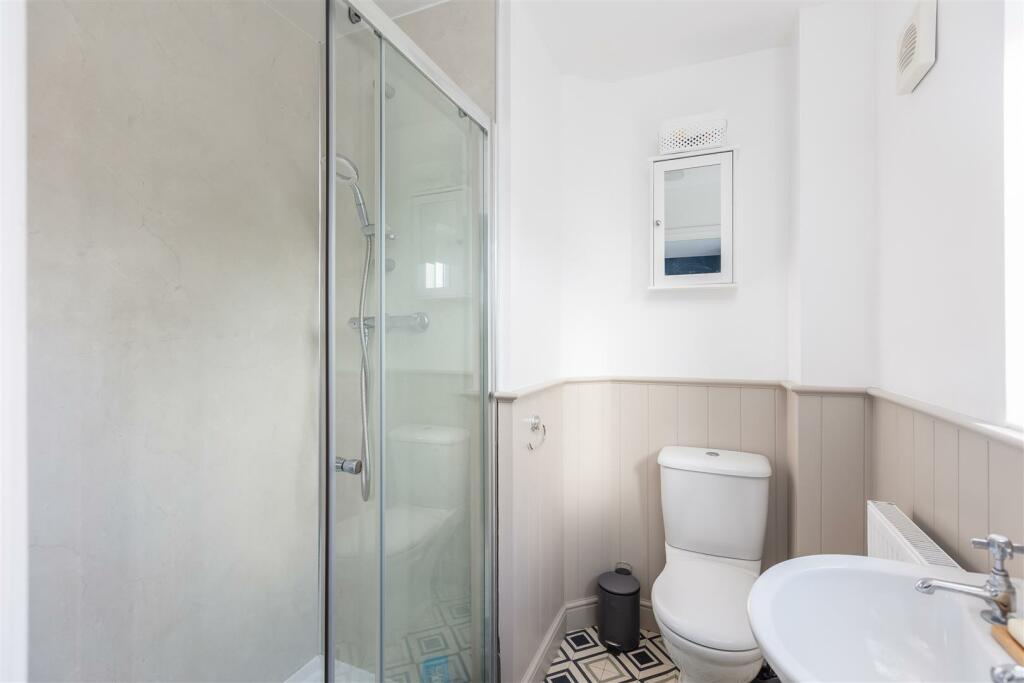 Westfield Road 17 Bedroom 1-3.jpg