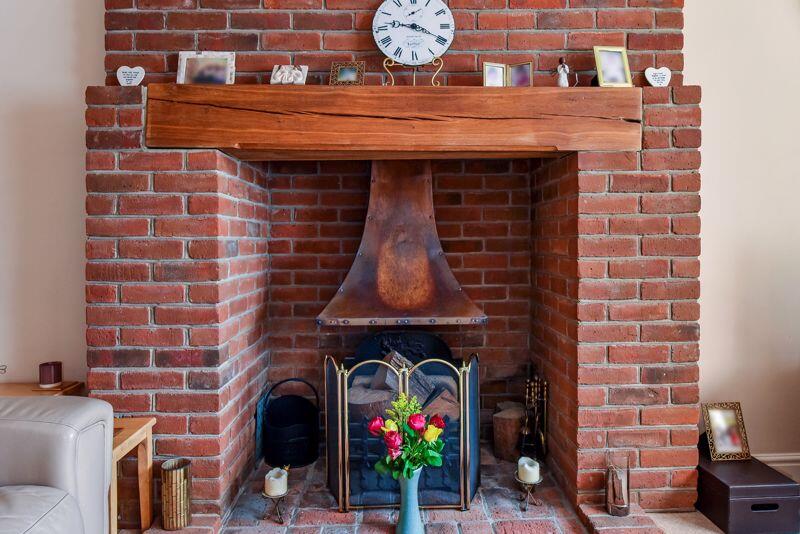 Lounge Open Fireplace 