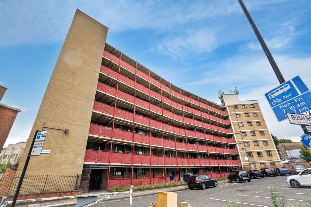 Flat 14, Albert Starr House, Haddonfield Estate, Bush Road, Surrey Quays, London SE8 5AS