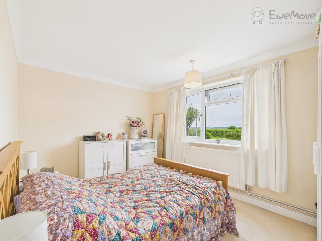 CAM03640G0-PR0048-STILL004