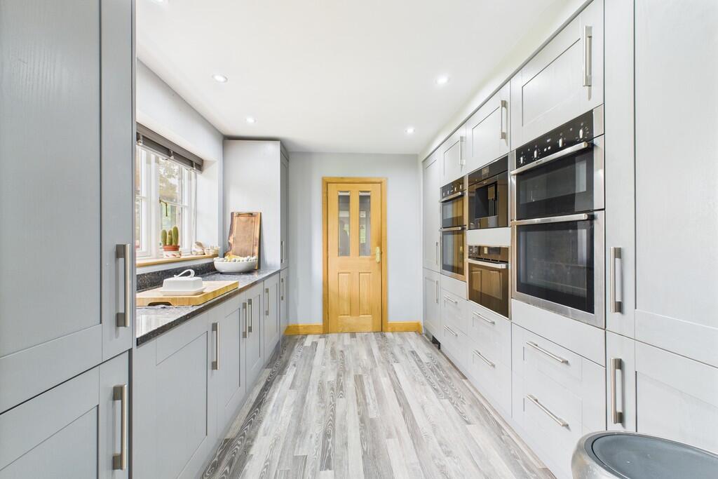 CAM01689G0-PR0472...