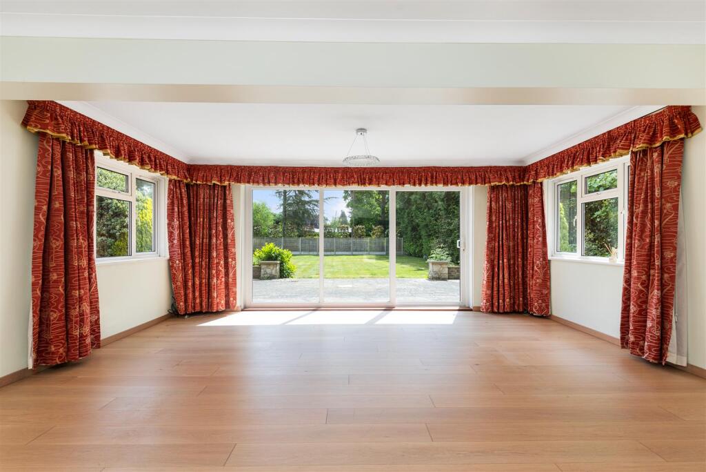 Bonners, Mark Way, GU7 2BW-33.jpg