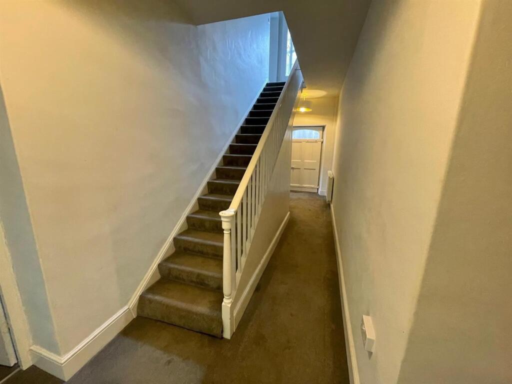 Mill farm hallway.jpg