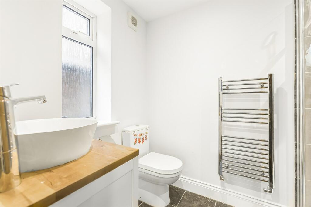 En Suite Shower Room