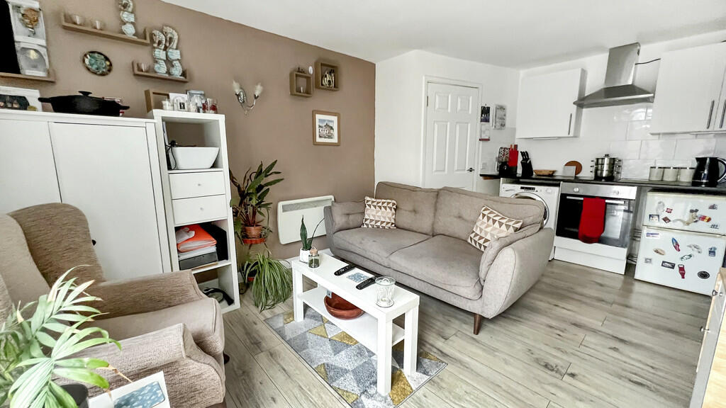 Kitchen/lounge