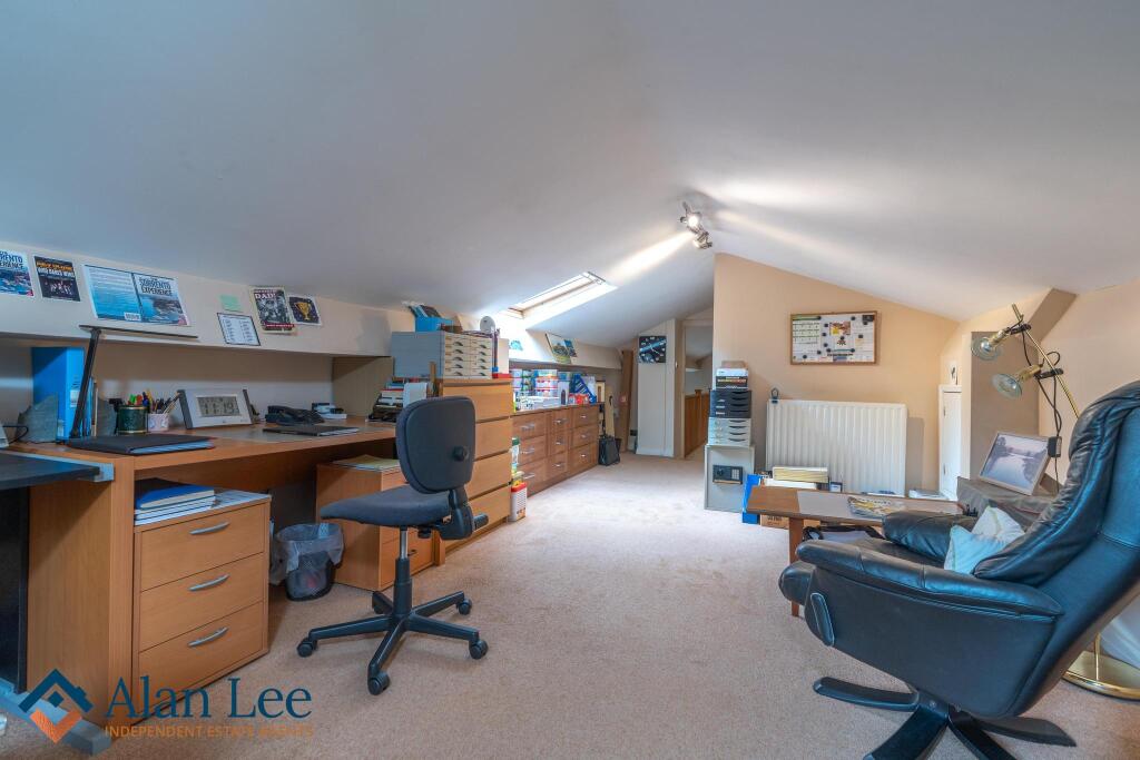 First Floor Bedroom/ Study