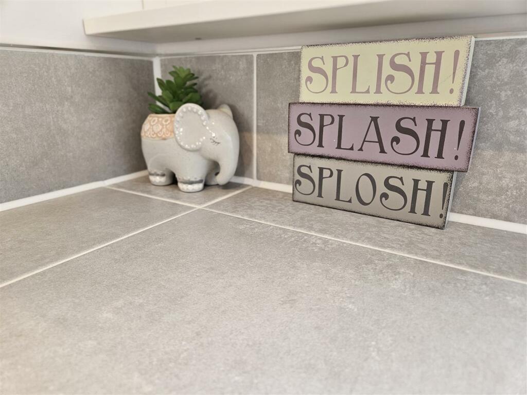 Splish splash.jpg