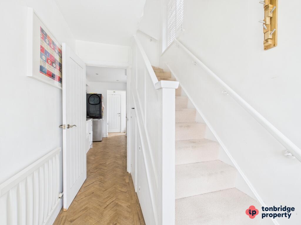 CAM03742G0-PR0020-STILL006