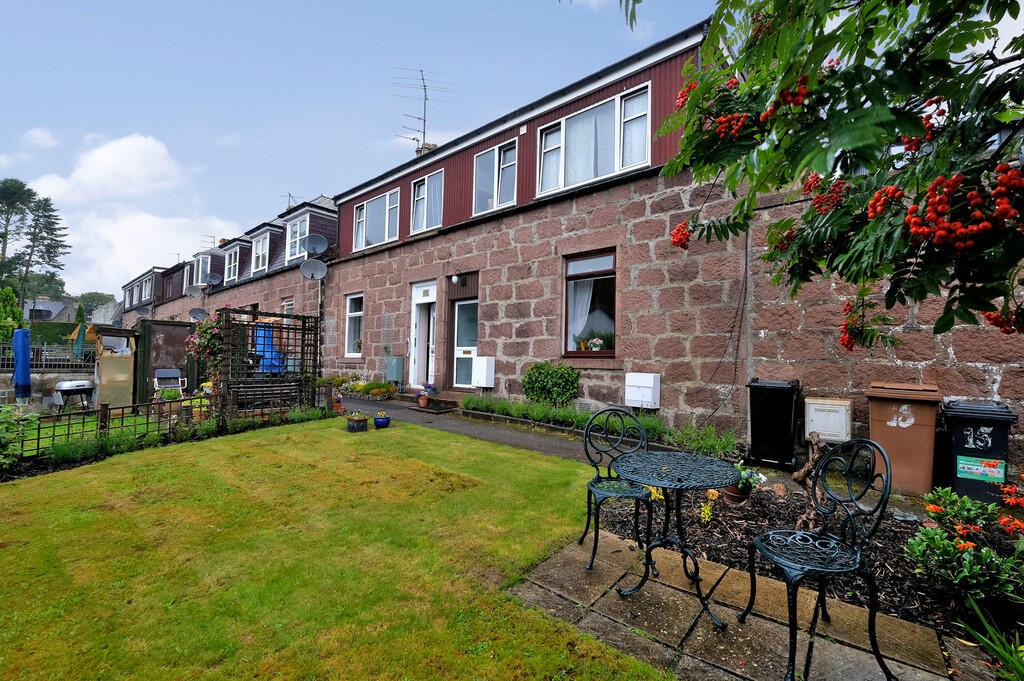 Station Road West...