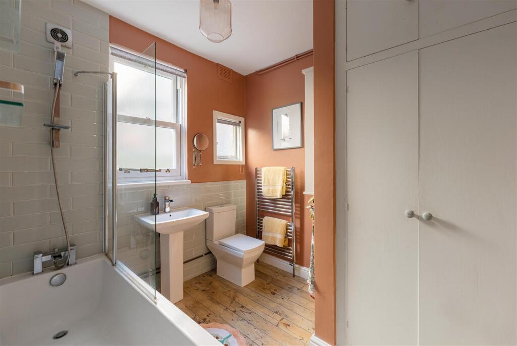 Winns Terrace, E17