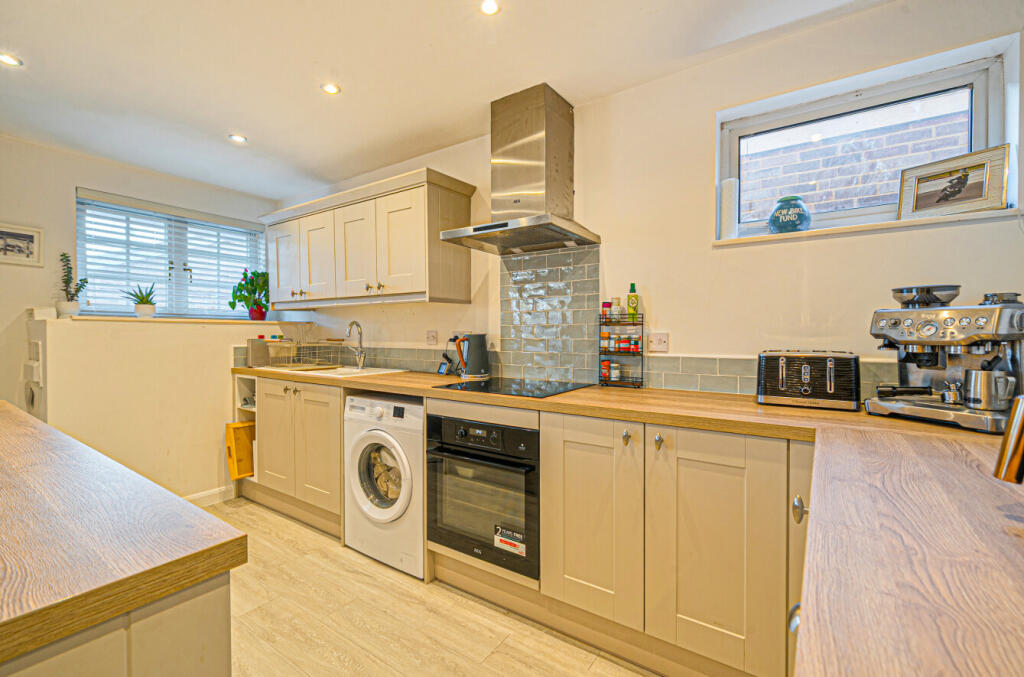 1383065-10-692031...