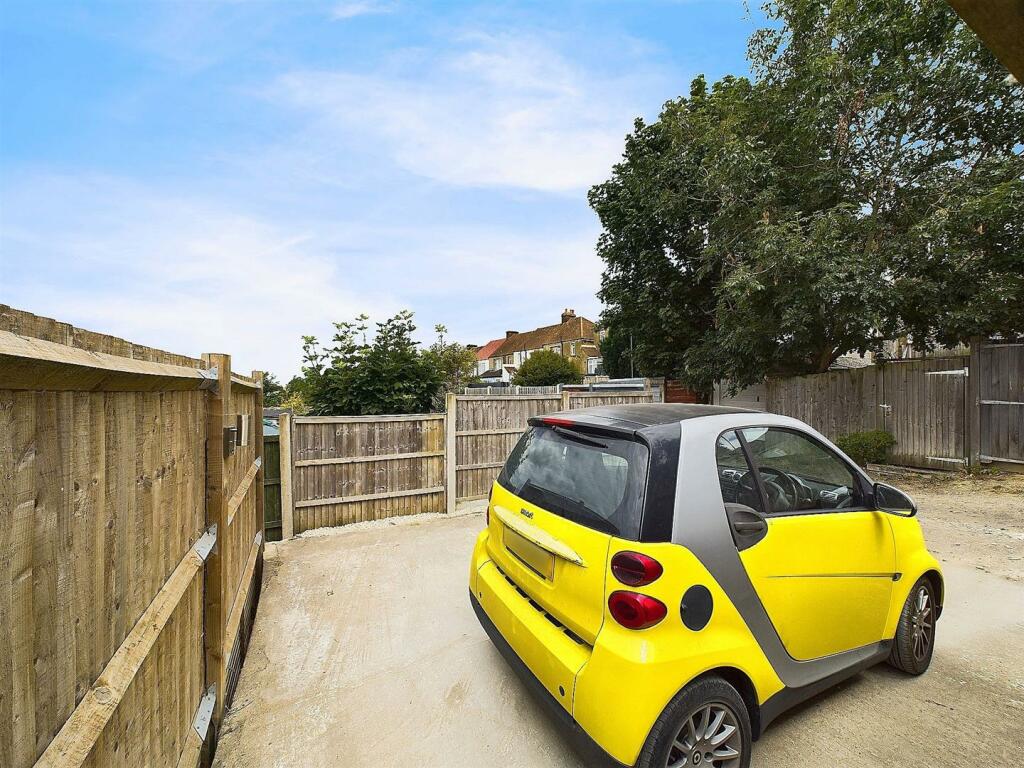 blurred number plate.jpg