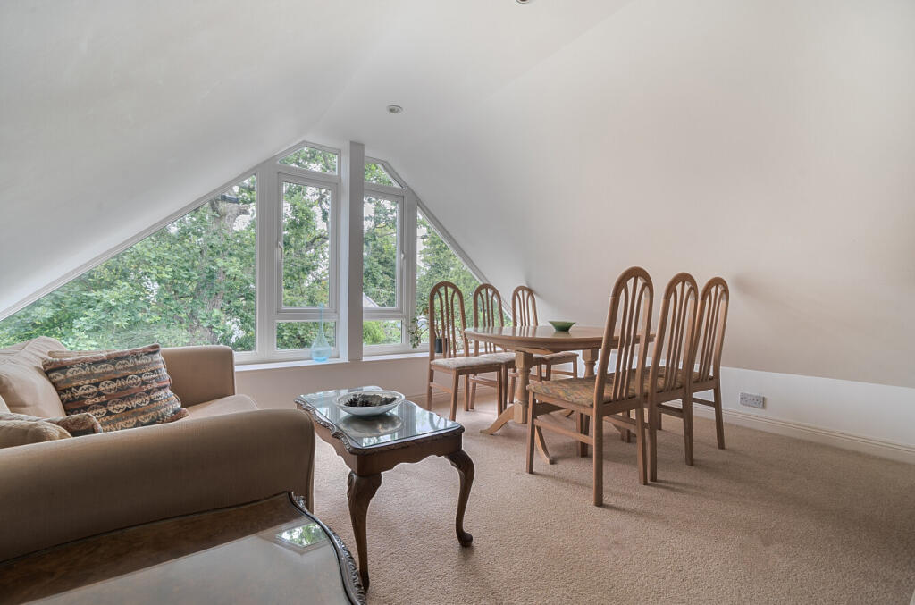 1302012-79-6846ac...