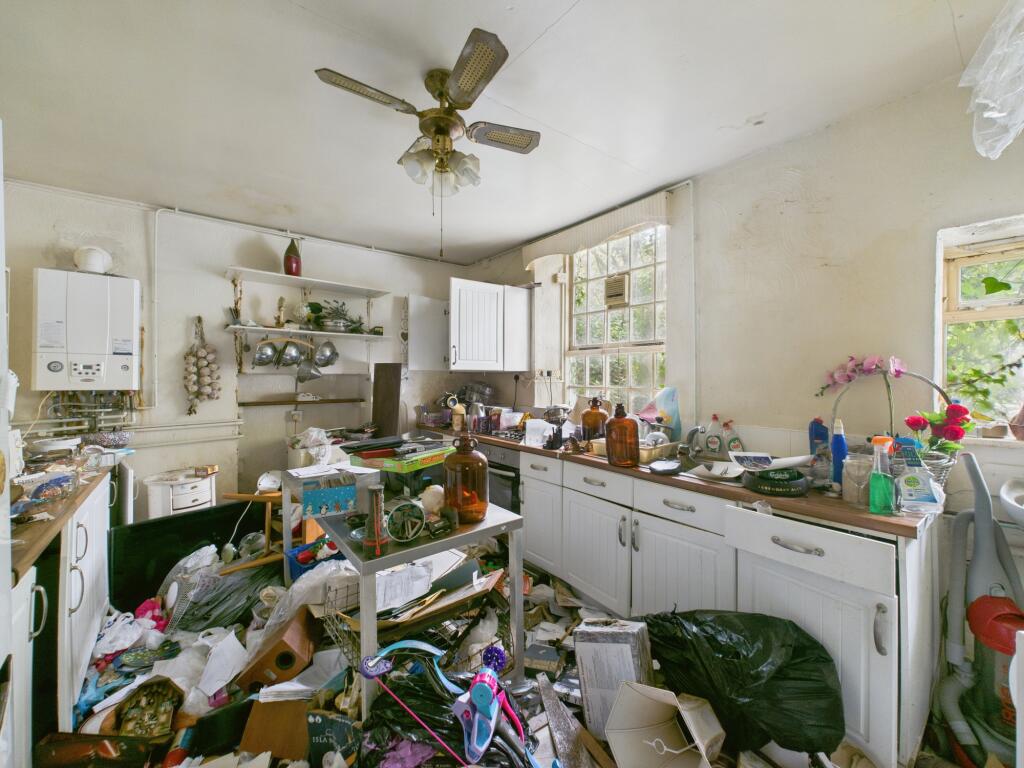 CAM02167G0-PR0348-STILL001 T202510091312.jpg