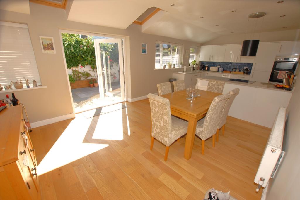 Kitchen/Dinning Room