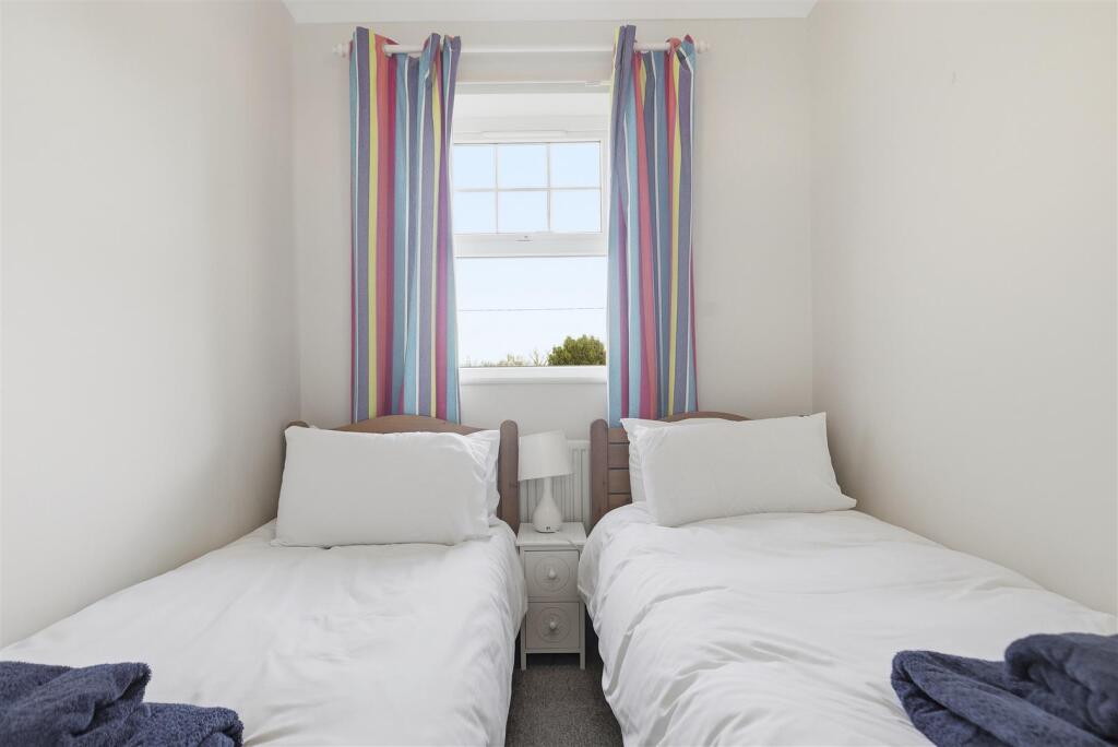 78a Pier Avenue 15.jpg