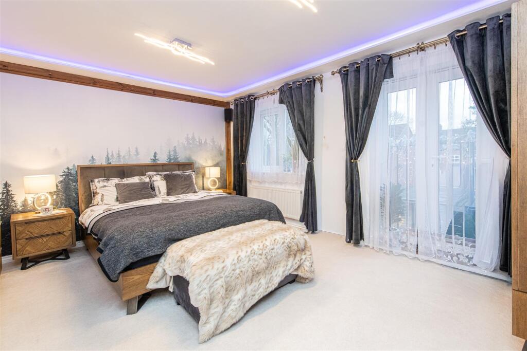 home-907.jpg