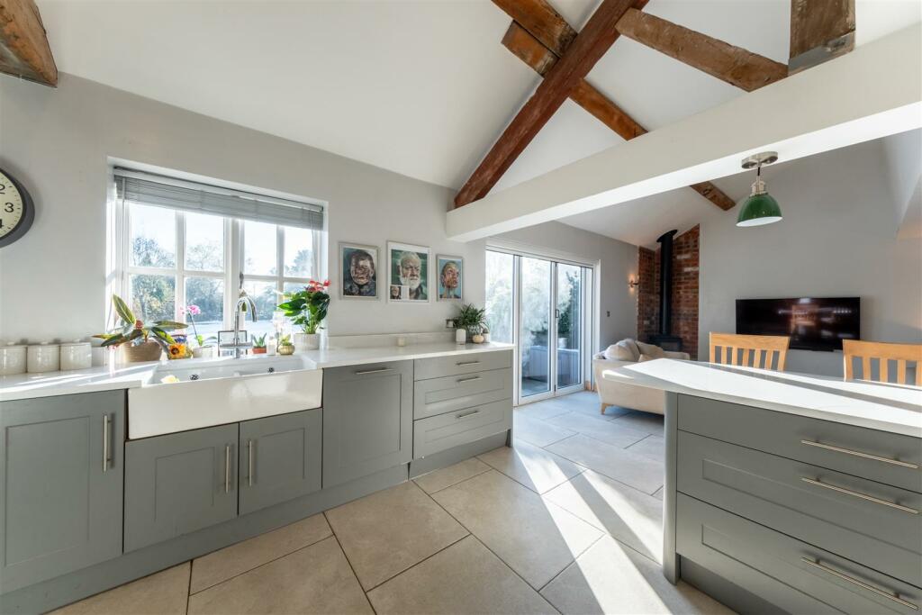 Threshing Barn-006.jpg