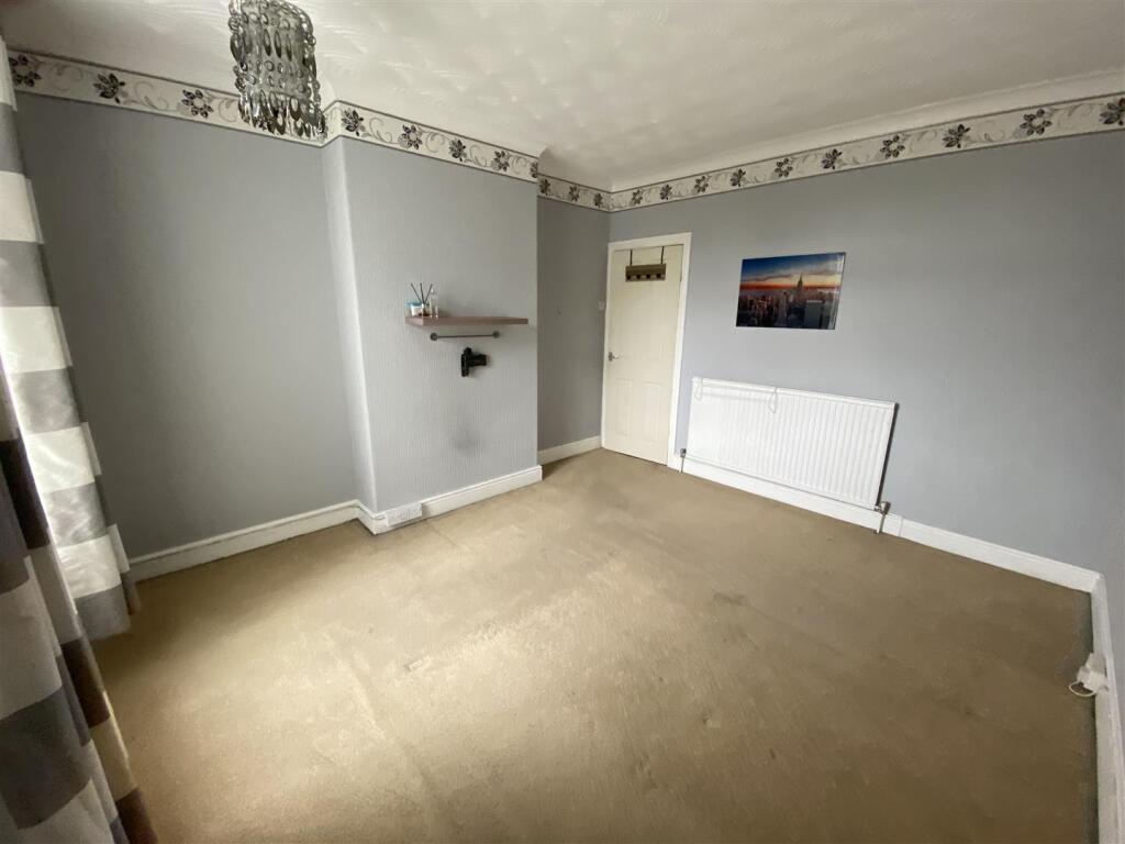 Bedroom no.1 front double: