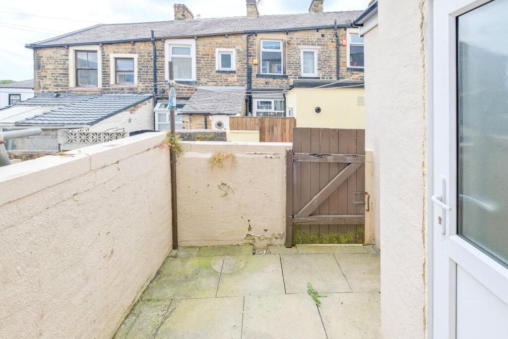 Rear Enclosed Yard