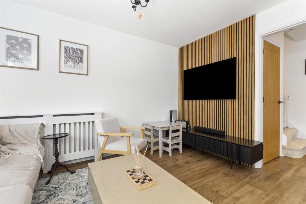 Wellend Road, 29-020.JPG