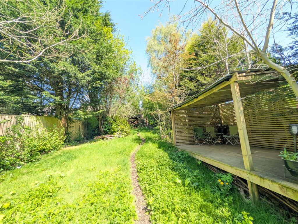 Back Garden 10.jpg