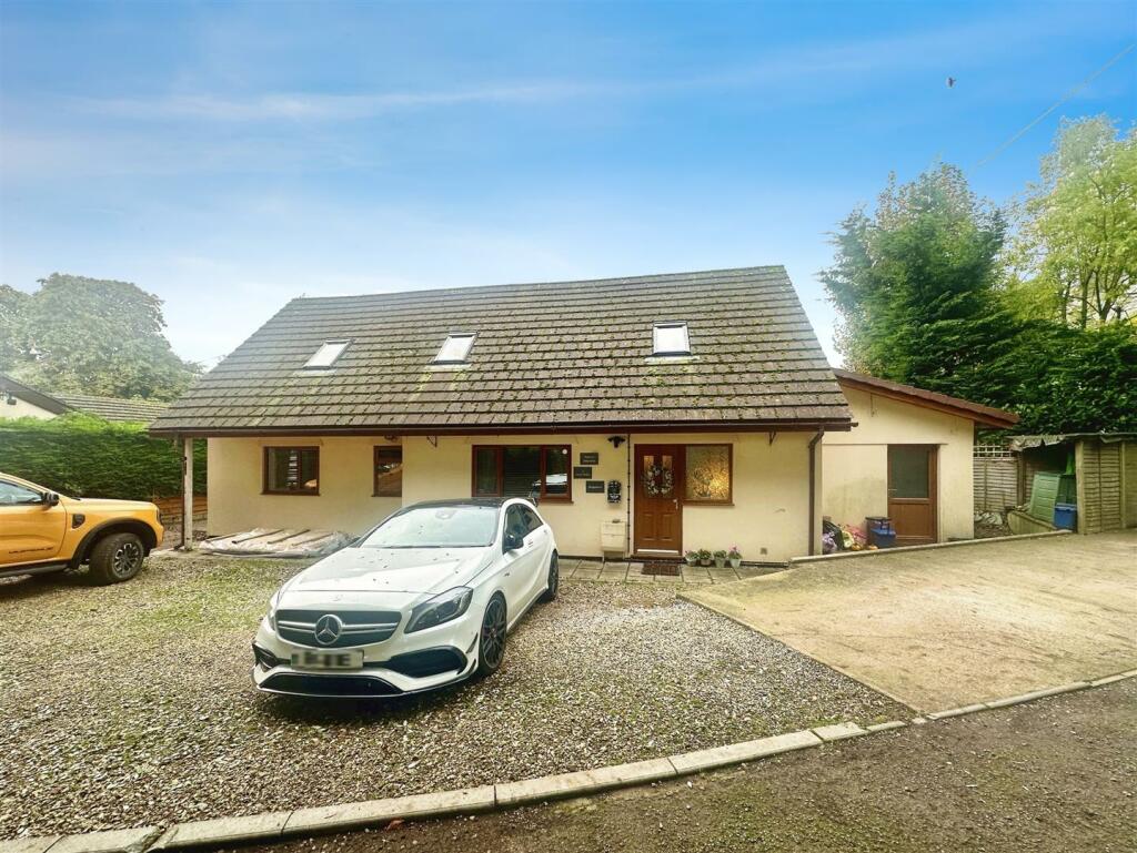 2 Mount Ballan Bungalow