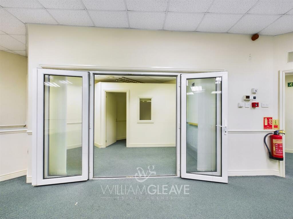 CAM01391G0-PR0081-ST