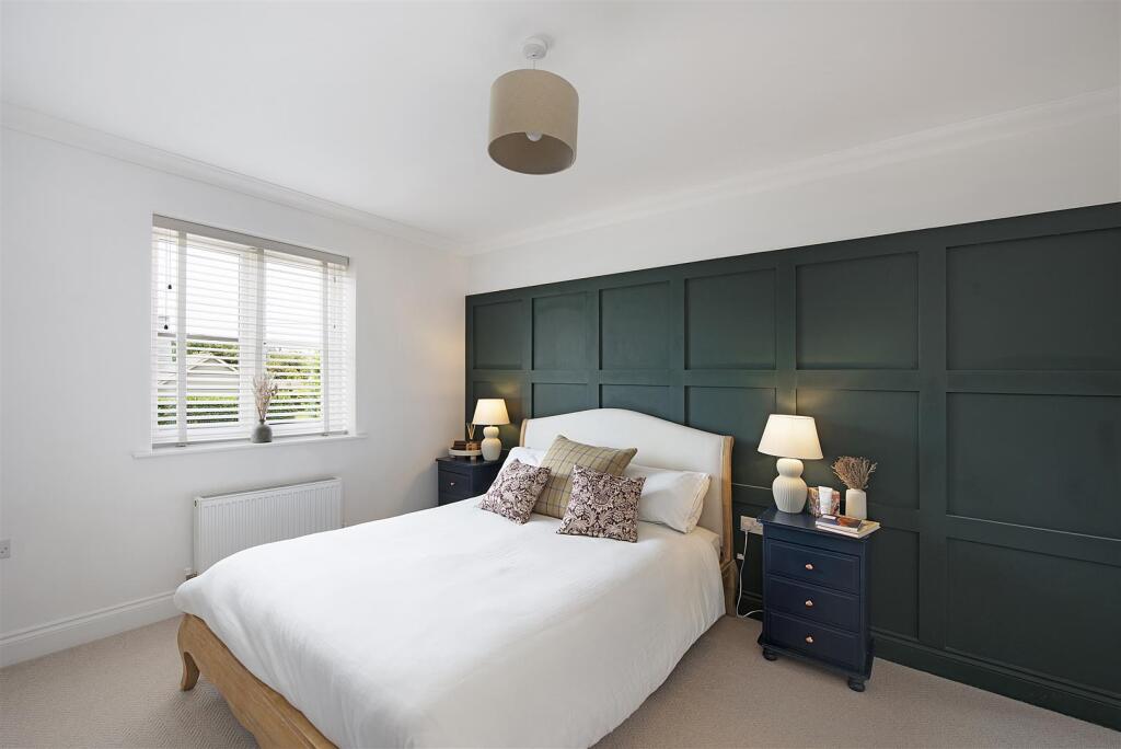 6 Beale Road ph28.jpg