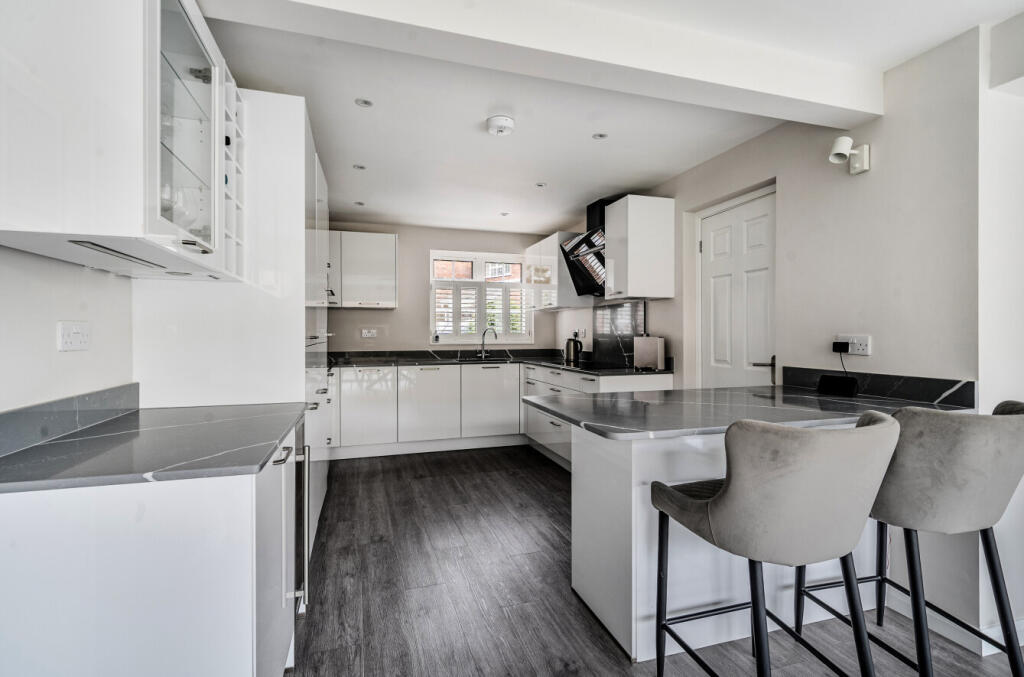 1364503-17-68ee82...