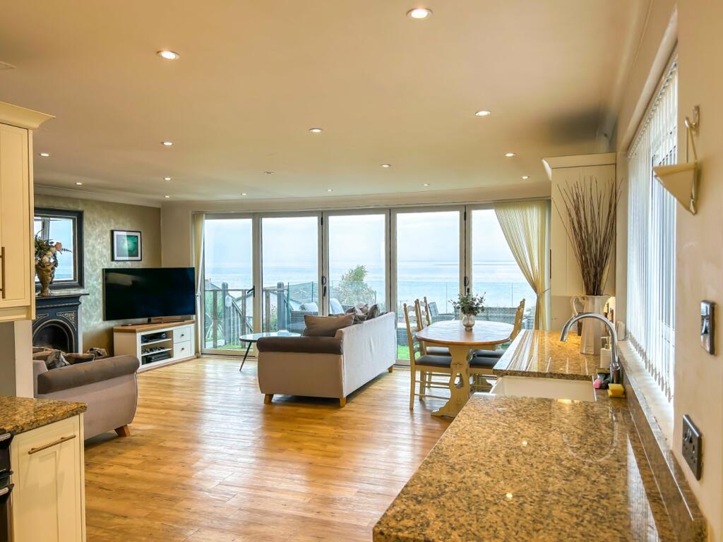 Dining/Living