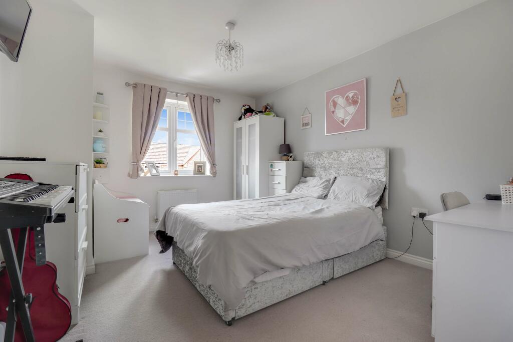 Bedroom 2 (Double)