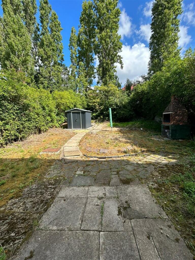 Rear Garden Lawns Court.jpg
