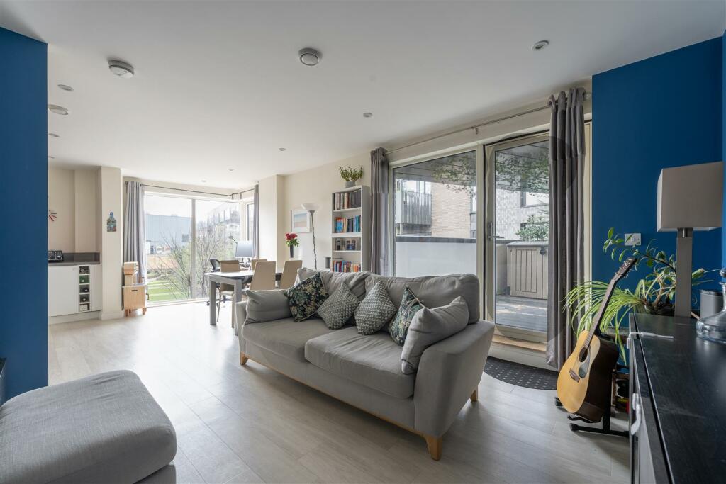 Craig House E17