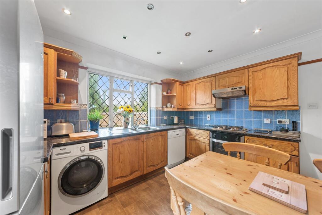 119 Noahs Ark 15.jpg