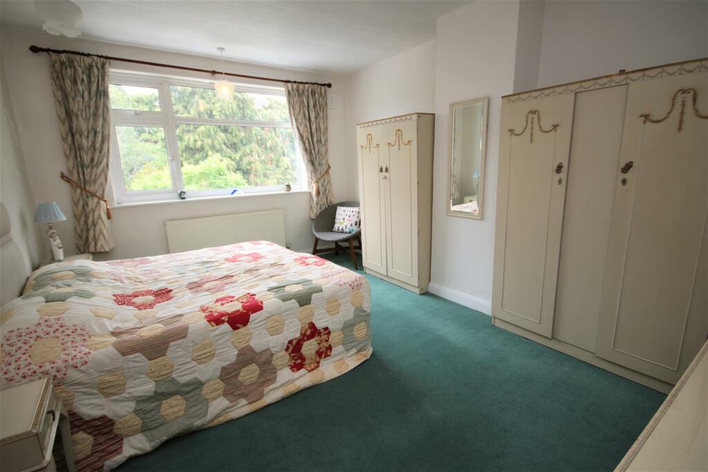 BEDROOM 2: