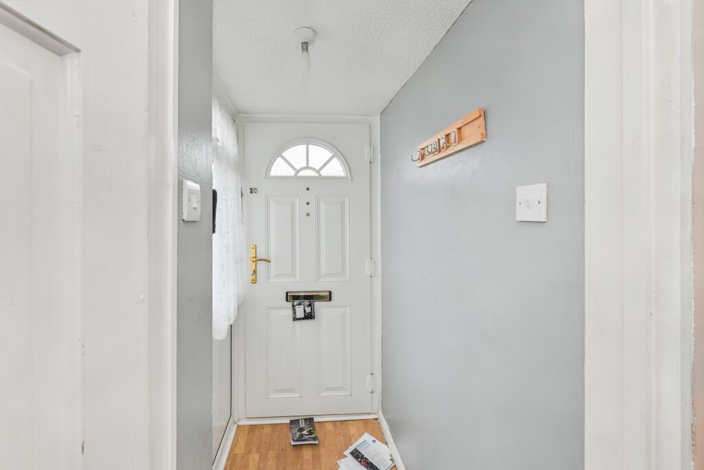 5 Milton Dene, Hemel Hempstead HP2 7PE
