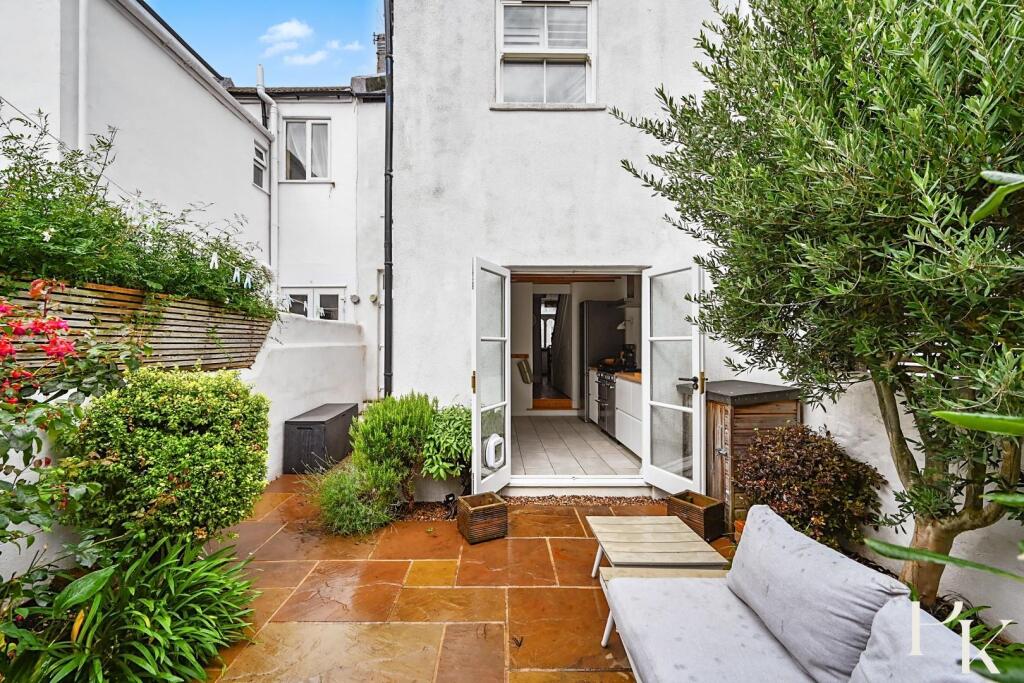 44 Coleridge Street BN3 (32).jpg