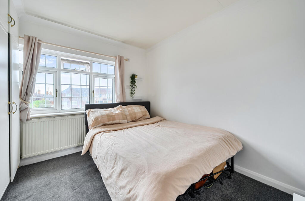 1374962-6-690dcba...