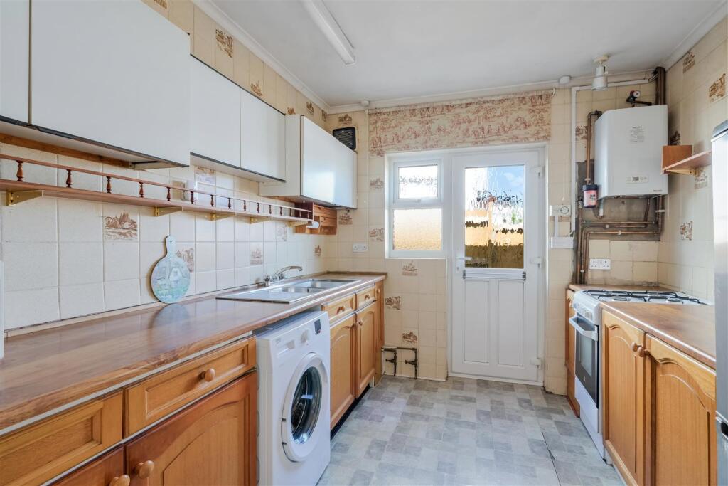 AMIS AVENUE,  (14 FROM 24)-9.jpg