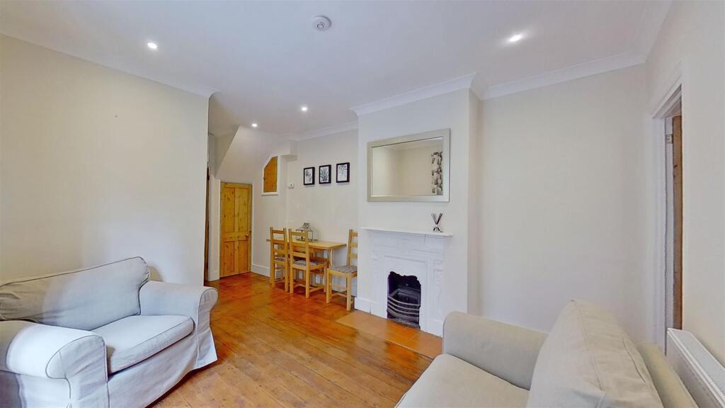 Penwith-Road-Earlsfield-SW18-04122021_165214.jpg