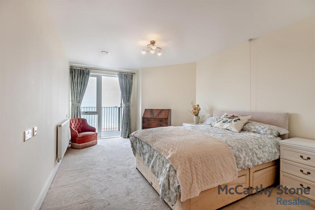 8649000-interior13-800.jpg
