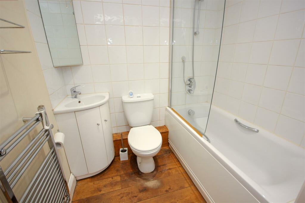 Downstairs bathroom.jpg