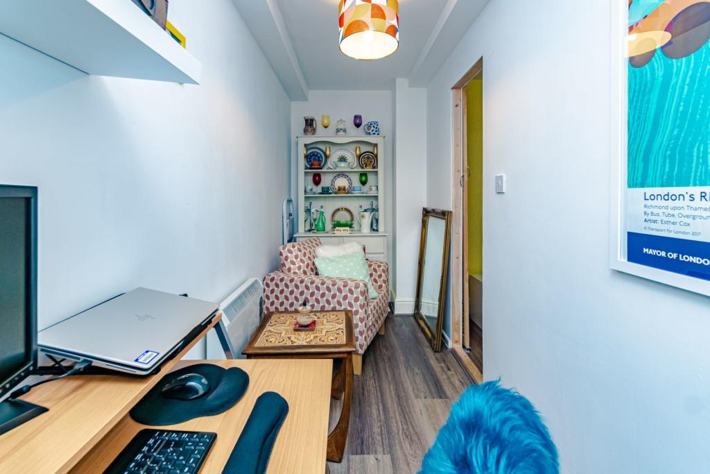 Snug / Office
